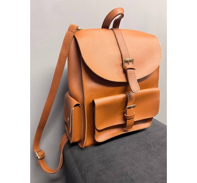 Стильний рюкзак класичної форми